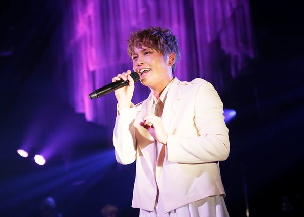 手越祐也が元「小悪魔アゲハ」の武藤静香が手掛ける「レディ」の