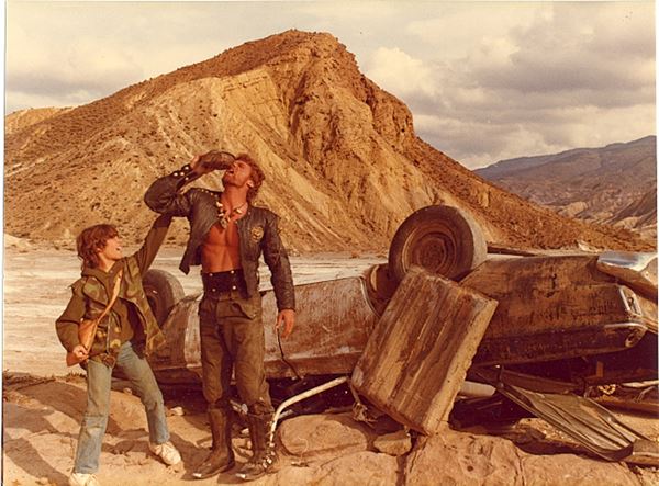 (C)2T Produczione e Distribuzione Films D.r.l.,Roma & Globe Film,Madrif-1983