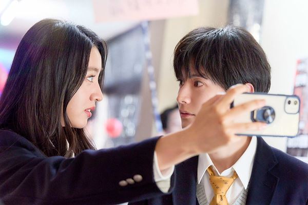 (C)映画「女神降臨」製作委員会