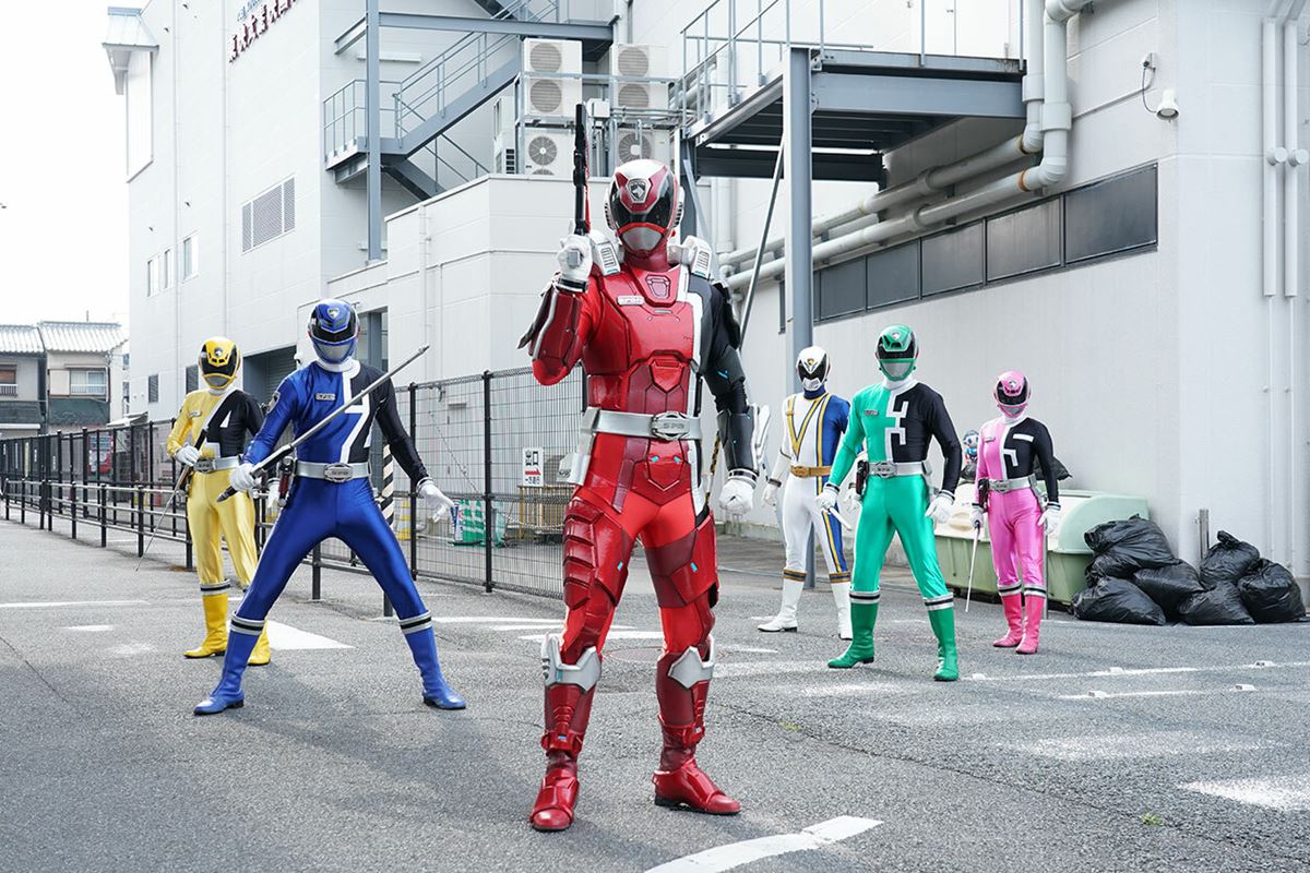 特捜戦隊デカレンジャー20th ファイヤーボール・ブースターの作品情報・あらすじ・キャスト ぴあ映画