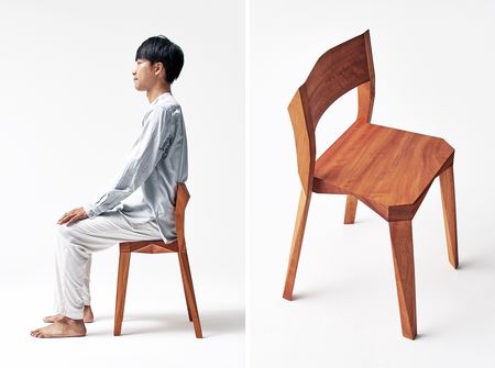 [ THREE-DEGREE-CHAIR ] デザイナー：鳴川 肇（慶應義塾大学 鳴川肇研究室）撮影：尾鷲陽介