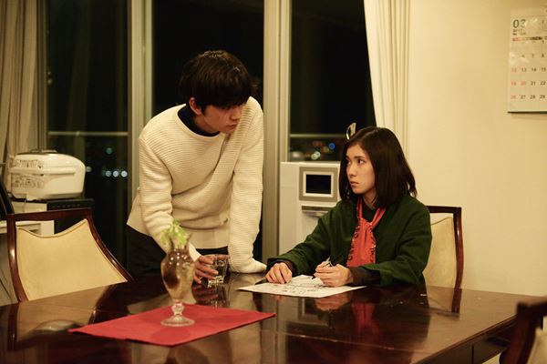 (C)2017映画「勝手にふるえてろ」製作委員会