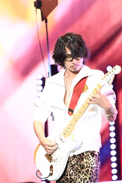 Amazon.co.jp: 込み L'Arc?en?Ciel × 不二家 MilkyenCiel