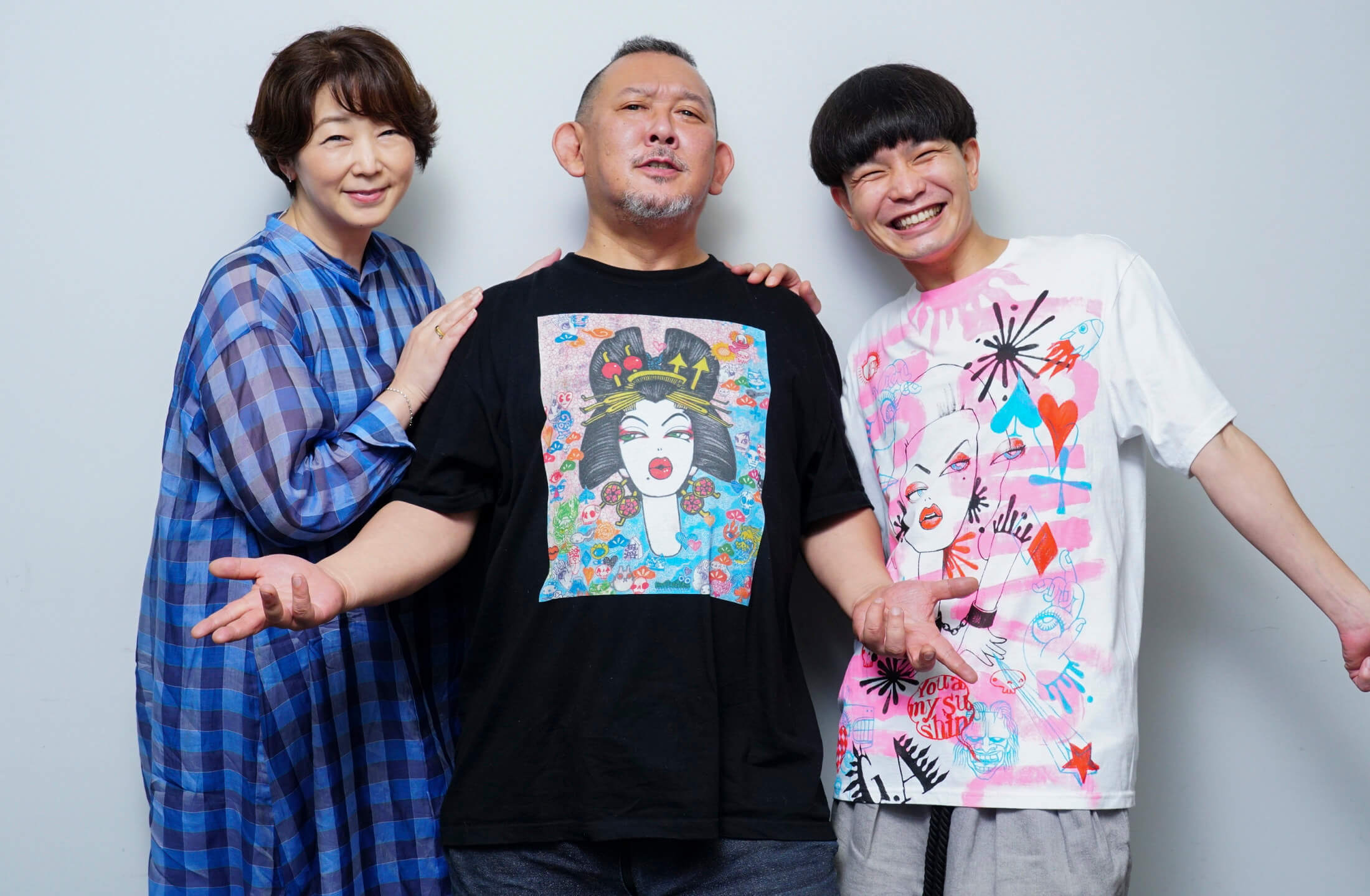 東學さん（中央）、小沢道成さん（右）　中井美穂（左）