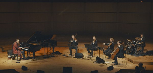 (C) RAPID EYE MOVIES / GENTLE THREAT