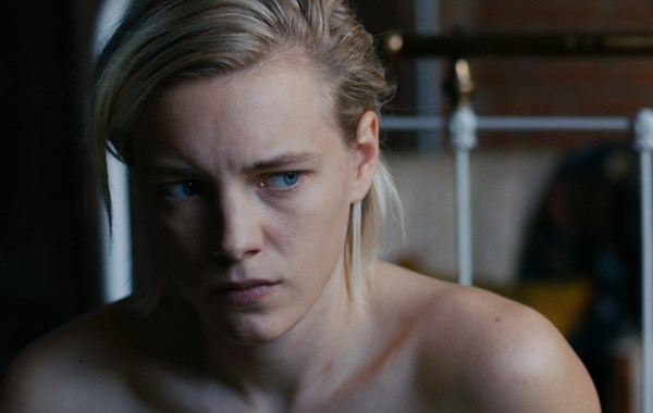 (C)2016, Serendipity Point Films Inc.　