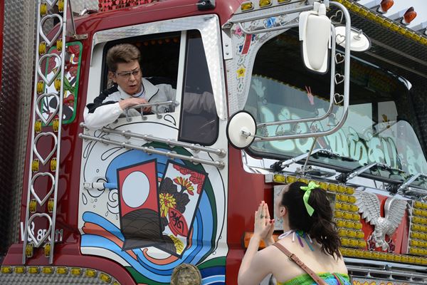 (C)2021「新 デコトラのシュウ 鷲」製作委員会